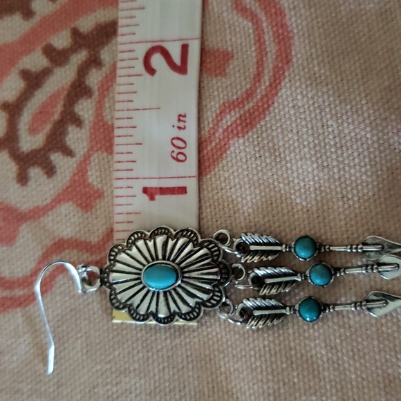 (B) Concho Earrings Arrow Earrings Tribal Turquoise Texas Cowgirl Vaquera Rodeo - Picture 8 of 9